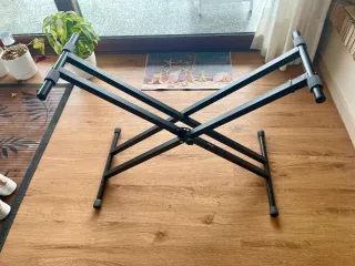 Piano Eléctrico Kawai 110 con Soporte