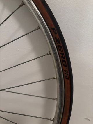 Rueda de carretera clasica