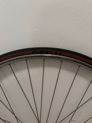 Rueda de carretera clasica