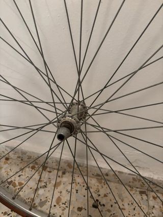 Rueda de carretera clasica