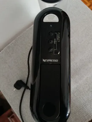 Máquina de café Nespresso Preta