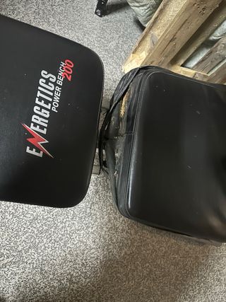 Banco de gimnasio Energetics Power Bench 200