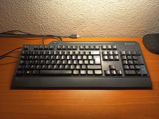 Teclado Lenovo USB con lector de tarjetas