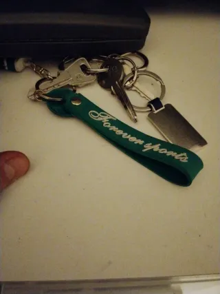 Llavero Forever Sports con llaves