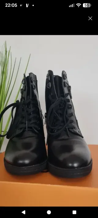 Stivali in pelle nera da donna