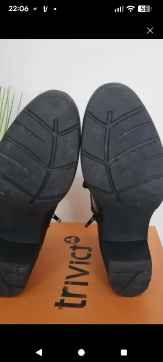 Stivali in pelle nera da donna