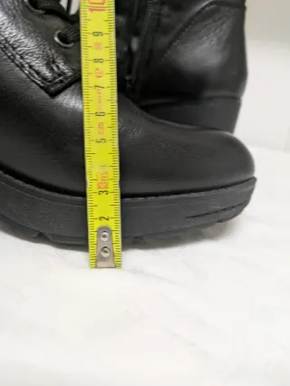 Stivali in pelle nera da donna