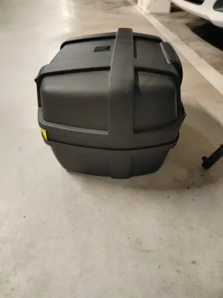 Baúl GIVI + Herrajes CBR 600 F4I