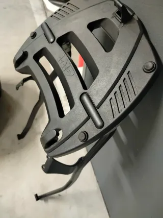 Baúl GIVI + Herrajes CBR 600 F4I