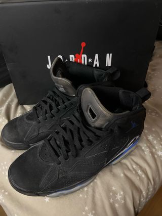 Zapatillas Jordan Negras y Azules