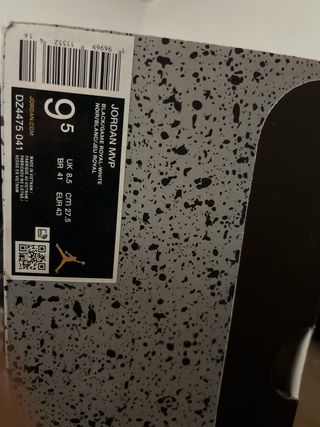 Zapatillas Jordan Negras y Azules