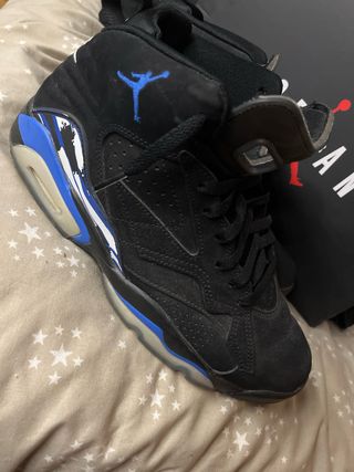 Zapatillas Jordan Negras y Azules