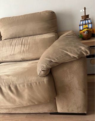 Sofá 2 plazas beige con asientos deslizantes