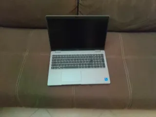 Portatile Dell 5530 i7 8gb RAM ssd 256gb 15.6"