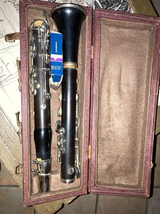 Antico clarinetto con custodia