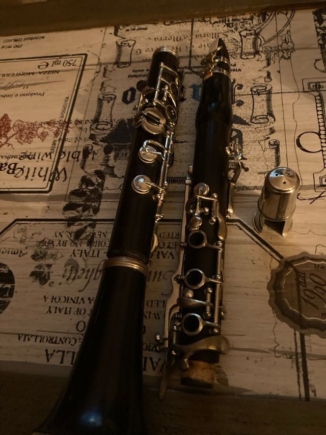 Antico clarinetto con custodia