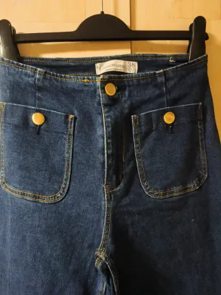 Jeans Stradivarius D77 Talla 38 Bolsillos