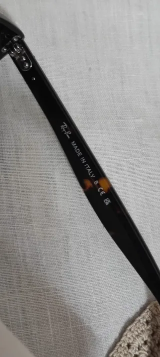 Occhiali da sole marca Ray-Ban Lady Burbank RB2299