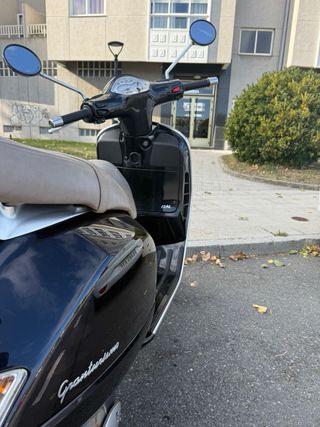 Vespa GTS 125