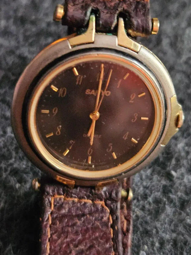 Reloj Sanyo Quartz Mujer