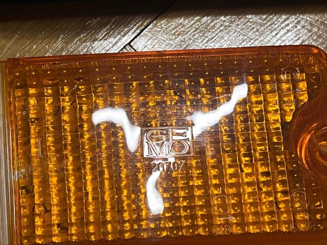 Pilotos y tulipas Seat 127