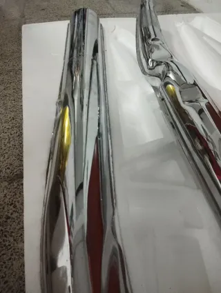 Suzuki GT 750 escapes cromados