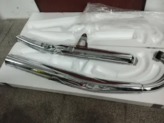 Suzuki GT 750 escapes cromados
