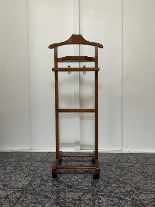 Galán de noche de madera