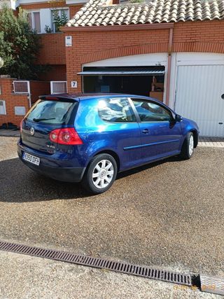 Volkswagen Golf 2004