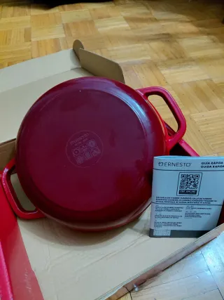 Cazuela de hierro fundido Ernesto roja 2L