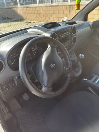 Peugeot Partner 2011