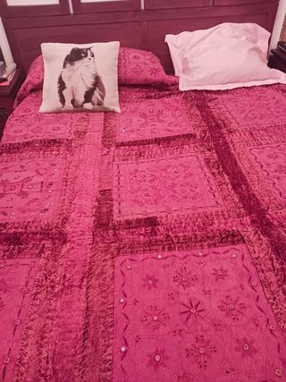 Colcha bordada y recamada espejos nueva