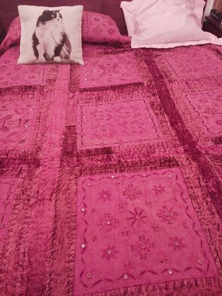 Colcha bordada y recamada espejos nueva