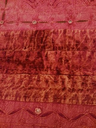 Colcha bordada y recamada espejos nueva