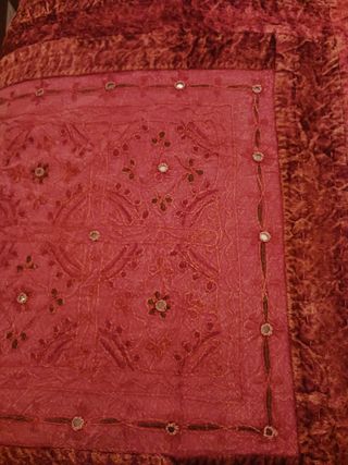 Colcha bordada y recamada espejos nueva