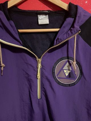 Giacca a vento Nike uomo viola/nera