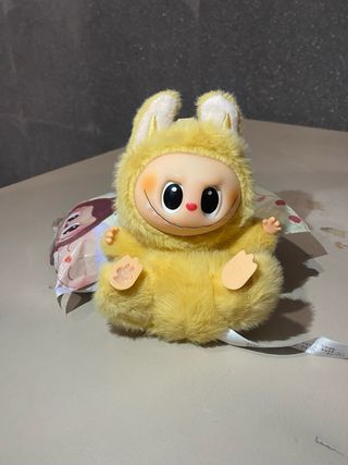 Peluche Labubu Amarillo