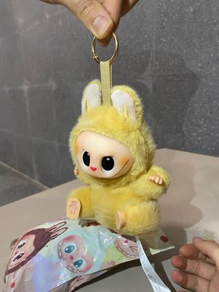 Peluche Labubu Amarillo