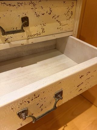 Mesita de noche vintage