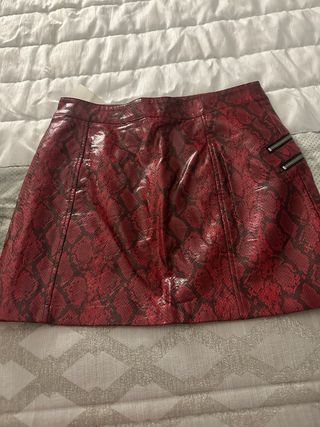 Falda efecto piel serpiente roja Talla L