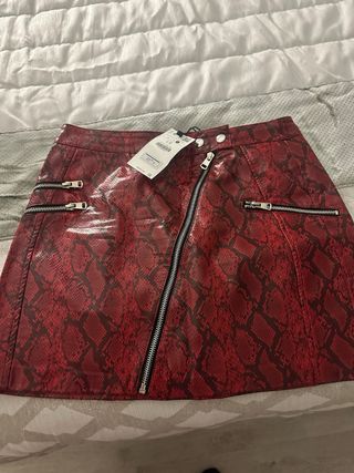 Falda efecto piel serpiente roja Talla L