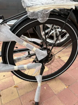 Bicicleta Eléctrica Negra