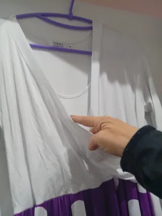 Vestido premamá lunares morado y blanco