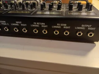 Pedalera Line 6 M13 Stompbox Modeler