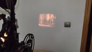 Proyector 9,5mm Pathé Baby