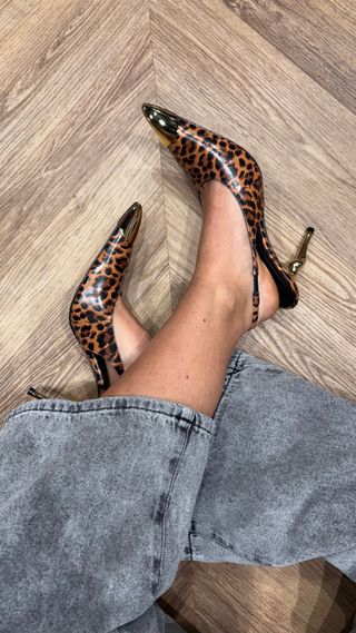 Scarpe slingback in vera pelle con stampa maculata