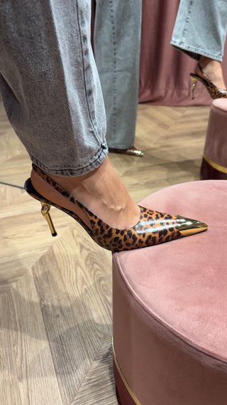 Scarpe slingback in vera pelle con stampa maculata