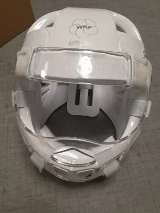 Peto Adidas y casco mooto