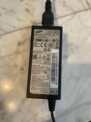 Monitor Samsung LED 21.5 S22D300HY