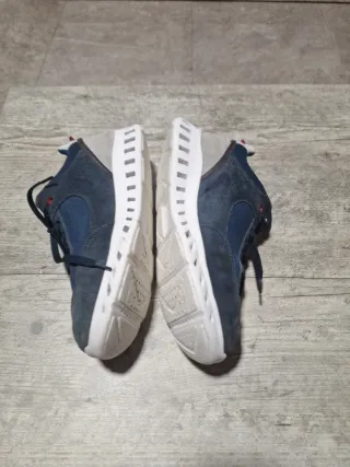 Zapatillas Geox azules y grises